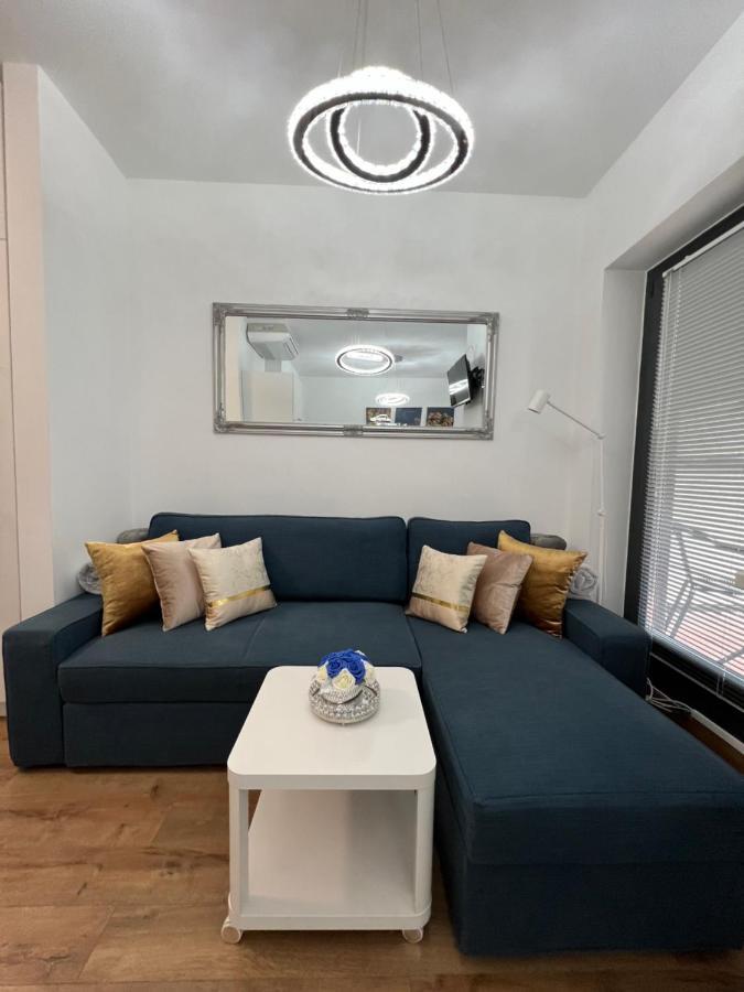Luxe Central Studio With Pool, Parking & Ac بودابست المظهر الخارجي الصورة