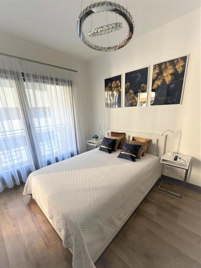 Luxe Central Studio With Pool, Parking & Ac بودابست المظهر الخارجي الصورة