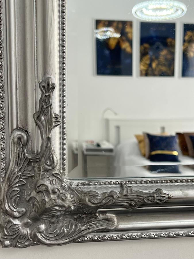 Luxe Central Studio With Pool, Parking & Ac بودابست المظهر الخارجي الصورة