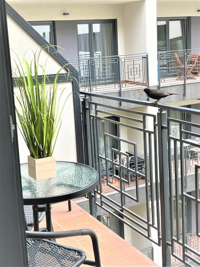 Luxe Central Studio With Pool, Parking & Ac بودابست المظهر الخارجي الصورة