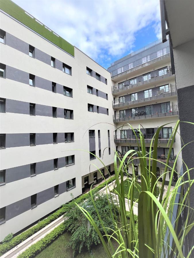 Luxe Central Studio With Pool, Parking & Ac بودابست المظهر الخارجي الصورة