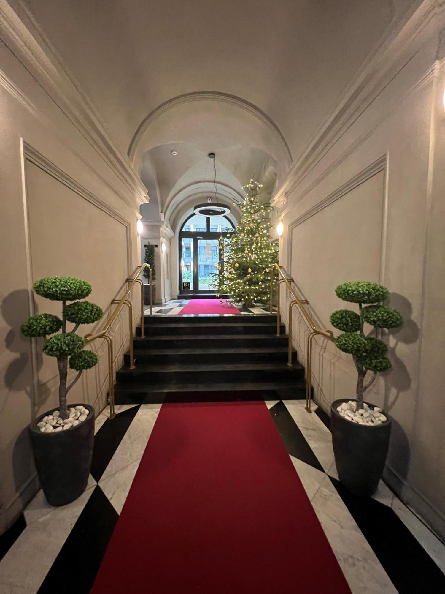 Luxe Central Studio With Pool, Parking & Ac بودابست المظهر الخارجي الصورة