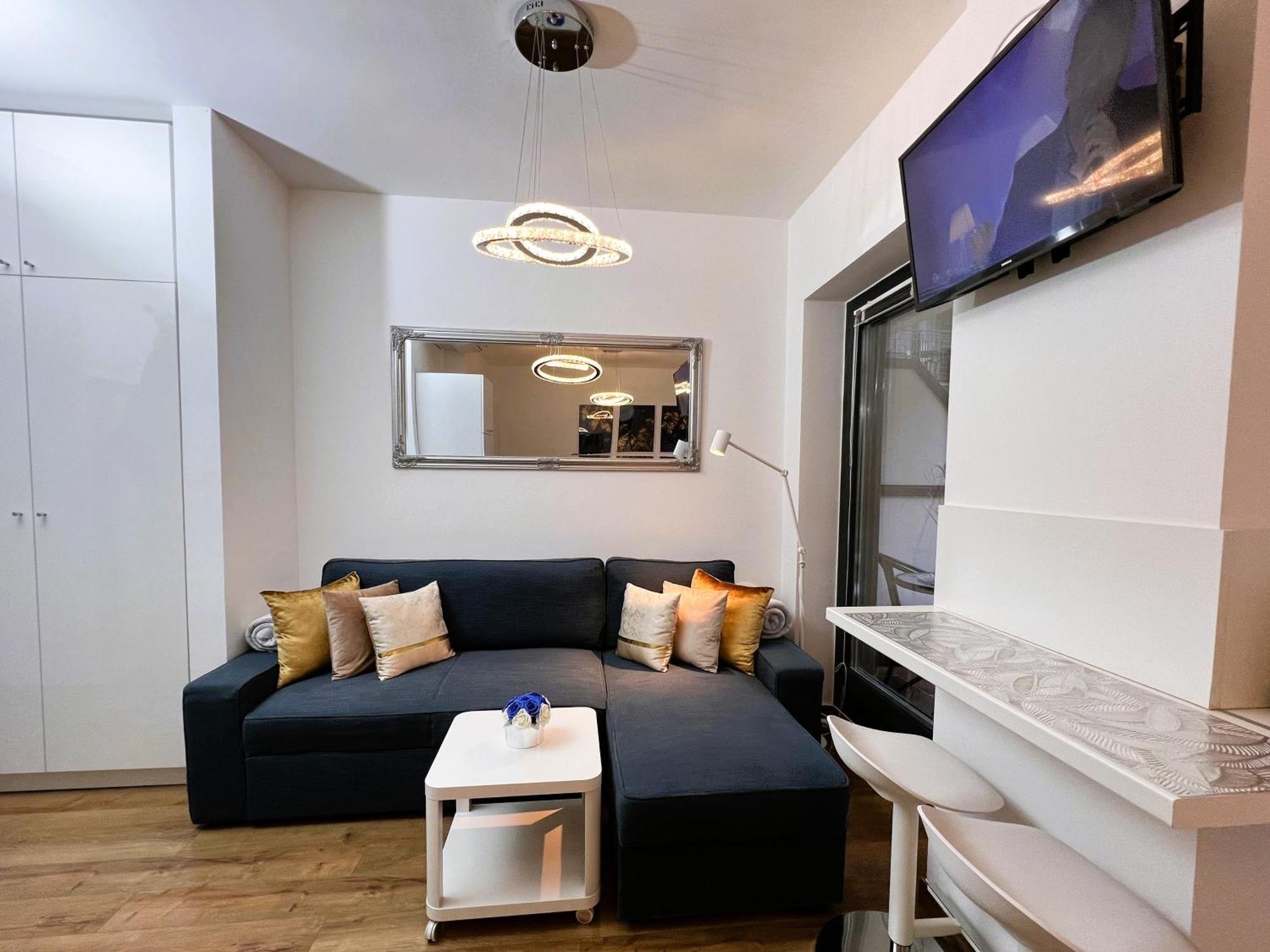 Luxe Central Studio With Pool, Parking & Ac بودابست المظهر الخارجي الصورة