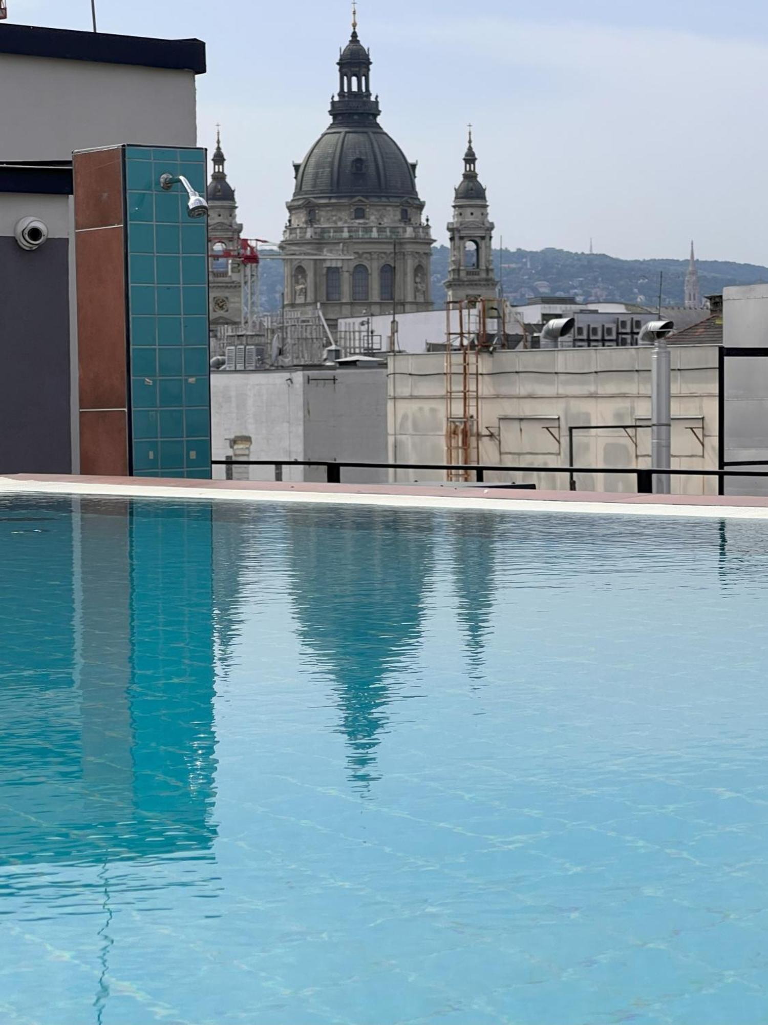Luxe Central Studio With Pool, Parking & Ac بودابست المظهر الخارجي الصورة